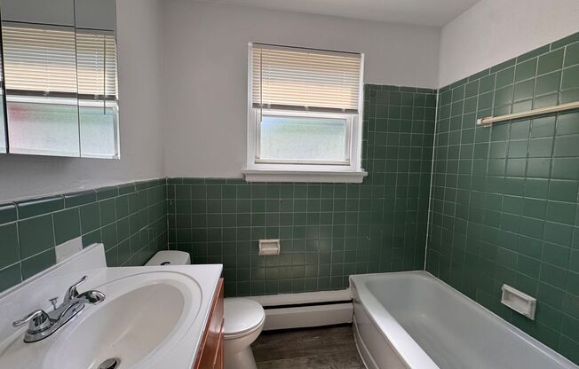 1 bed, 1 bath, 610 sqft, $1,050, Unit G311