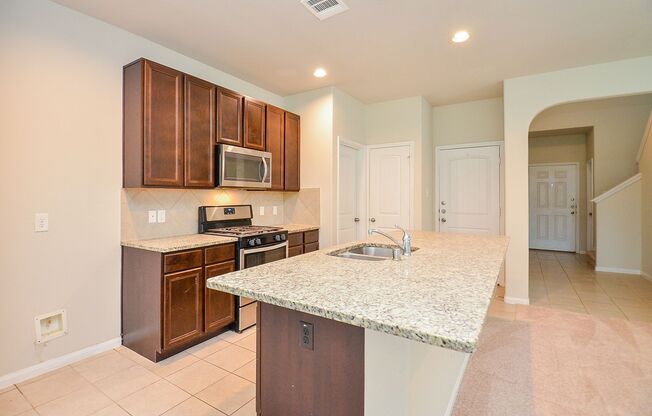 4 Bedrooms 2.5 Baths House for lease in Katy, Easy access to 99, I10.