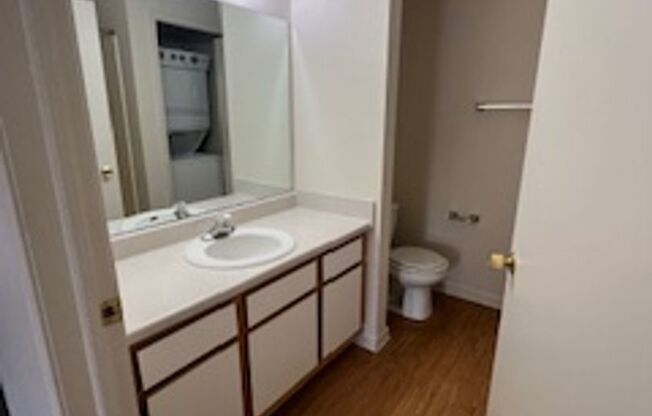 2 beds, 2 baths, 1,080 sqft, $1,189, Unit 93