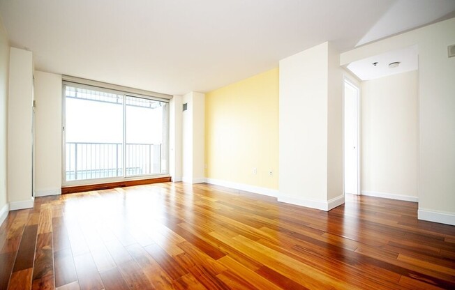 2 beds, 2 baths, 1,014 sqft, $4,100, Unit 1521