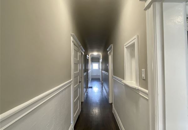 652 S VAN NESS AVE