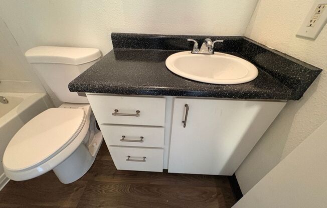 1 bed, 1 bath, 600 sqft, $1,295, Unit 48