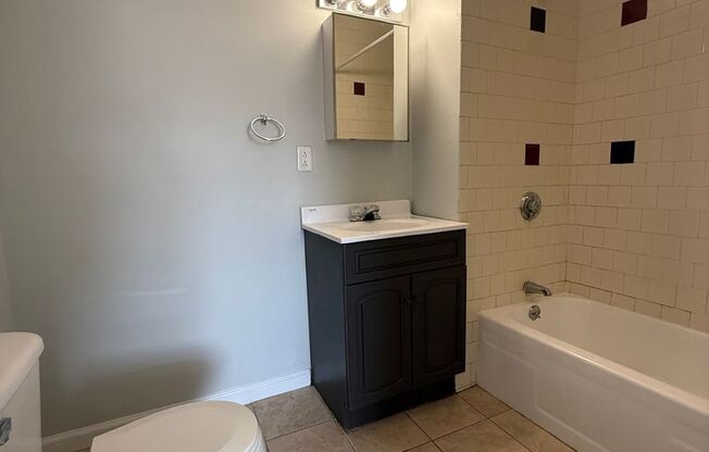 1 bed, 1 bath, 445 sqft, $1,675, Unit 928