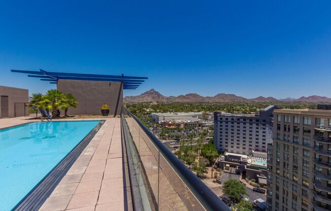 2 beds, 2 baths, $2,100, Unit # 523