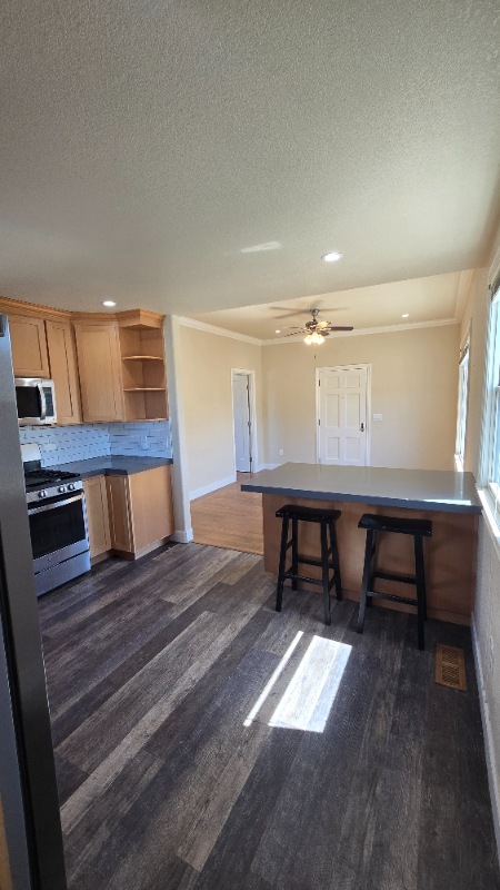 1269 147 AVE
