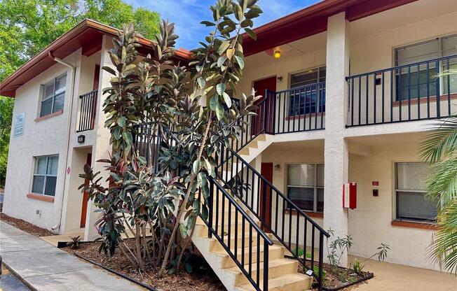1767 Leo Lane South