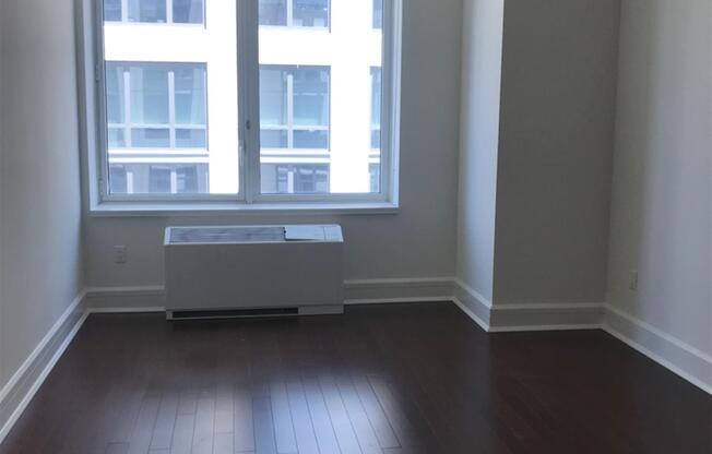 1 bed, 1 bath, 815 sqft, $5,755, Unit 403
