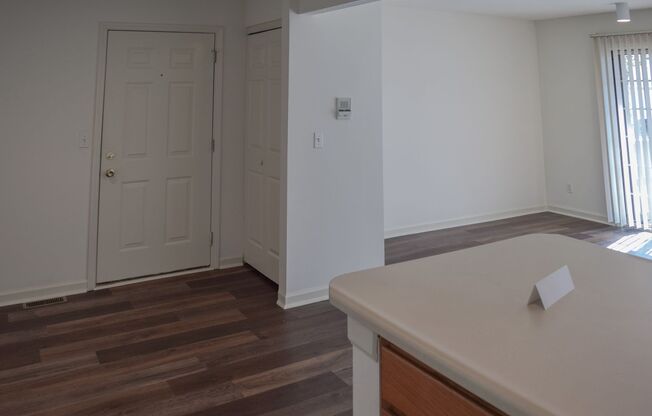 1 bed, 1 bath, 660 sqft, $1,220, Unit 401-9-108