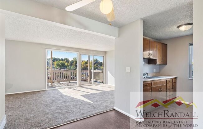 2 beds, 1 bath, 850 sqft, $1,250, Unit 1056