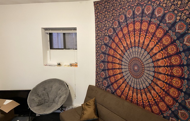 4 beds, 1 bath, $6,600, Unit 1
