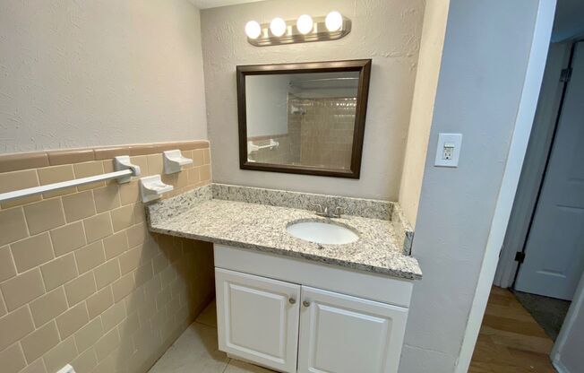 1 bed, 1 bath, 700 sqft, $1,799, Unit 117