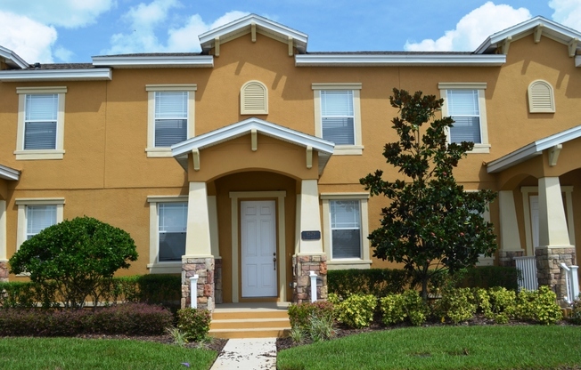 3/2.5 Townhouse with 2-Car Garage in Turtle Creek of St. Cloud