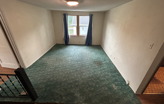 115 W 15 ST