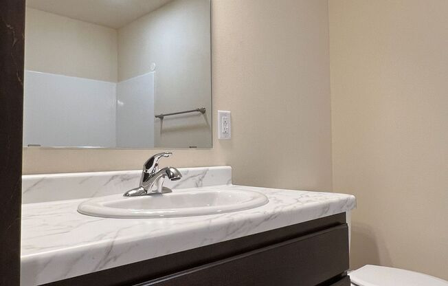 2 beds, 1.5 baths, 1,360 sqft, $1,675, Unit AT 709-35