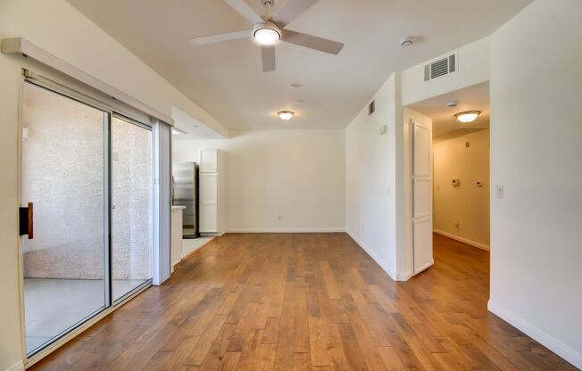 2 beds, 2 baths, $1,600, Unit 823