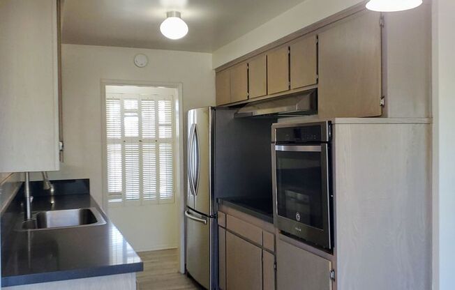 Just For You! Midtown Ventura prime location!
