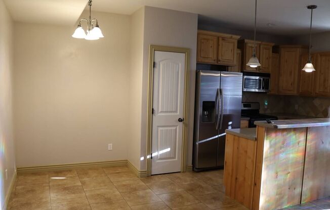 3 bed 2.5 bath townhome in Salem