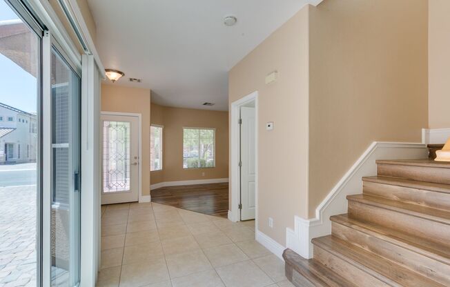 Spacious & Beautiful 3-Bedroom Home in Gated Mountains Edge