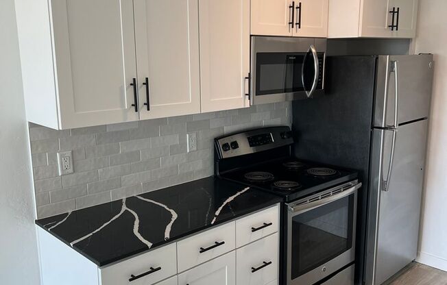 2 beds, 2 baths, 900 sqft, $3,395, Unit 40
