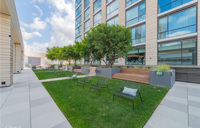 1 bed, 1 bath, 711 sqft, $2,800, Unit 1414