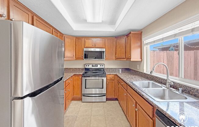 SD: 3BD/1.5BA Townhome in Escondido w/ Private Patio, Balcony & Community Pool!