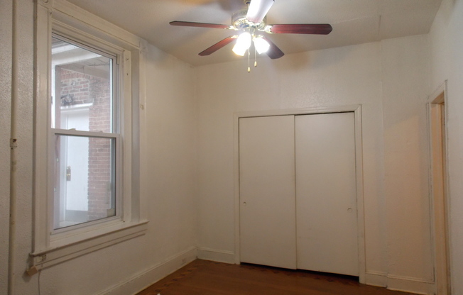 1 bed, 1 bath, $1,195, Unit 1F