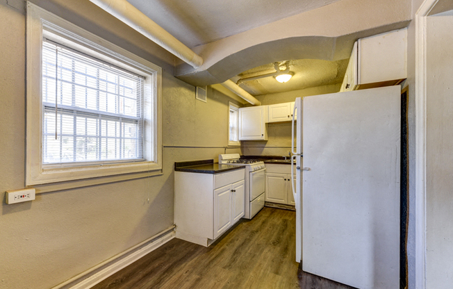 Studio, 1 bath, $1,175