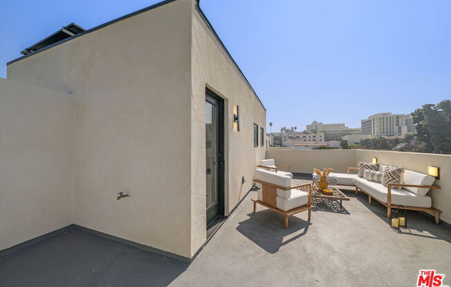 257 1/2 S PARK VW ST