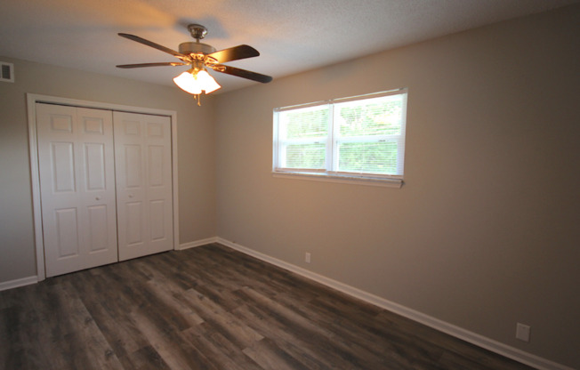 2 beds, 1.5 baths, $1,095