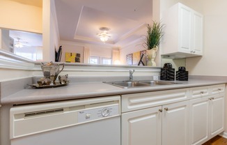 Appliances in kitchen at Wynnewood Farms Apartments, Overland Park