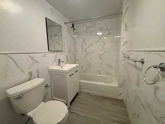 Studio, 1 bath, $2,000, Unit 3B