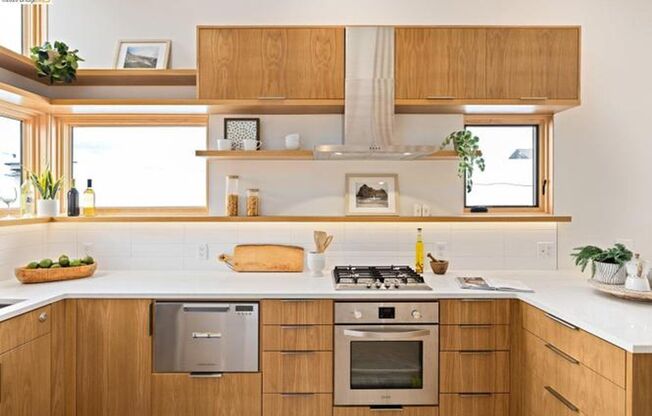 Modern Berkeley Living, Steps from 4th Street