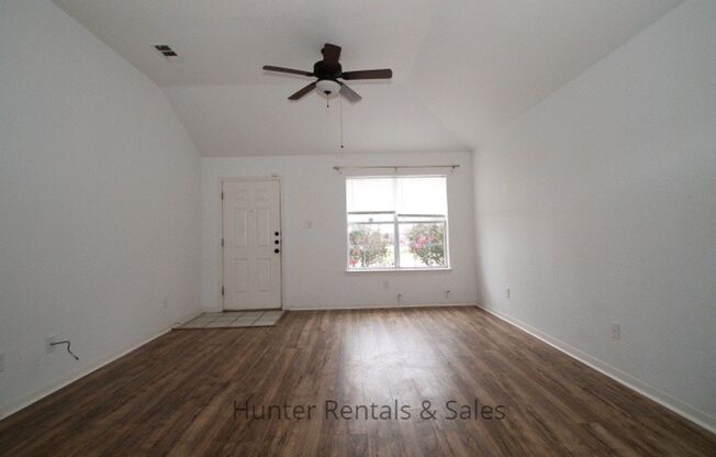 Charming 3-Bedroom Duplex in Prime Killeen Location!