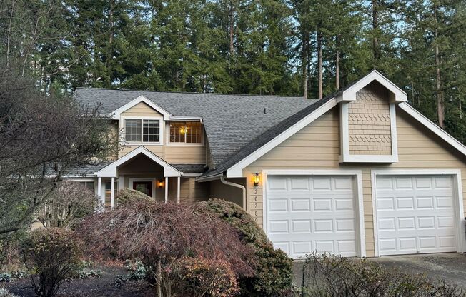 Poulsbo - perfectly charming 2 story with main floor primary suite available now