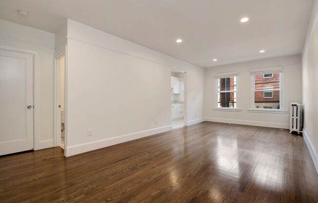 Studio, 1 bath, 464 sqft, $1,375, Unit 209