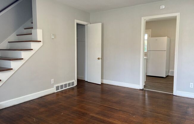 2 Bedroom, 1 Bathroom Apartment in High Point!