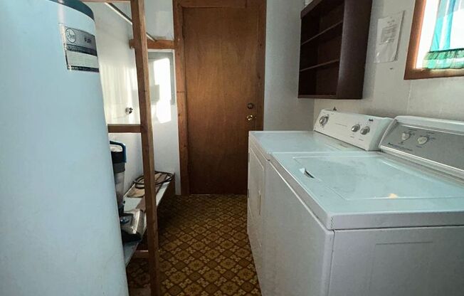 2 beds, 1 bath, $1,500, Unit 1