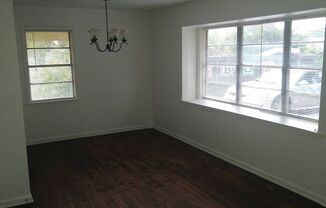 3 beds, 1 bath, $900