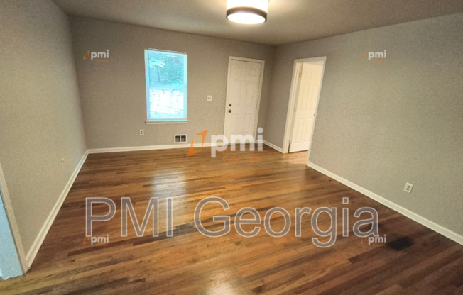 819 FORREST CIR SE