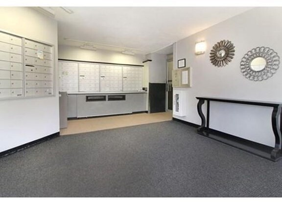 2 beds, 1 bath, 822 sqft, $2,700, Unit 205