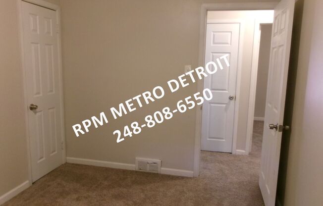 3 beds, 1 bath, $1,275