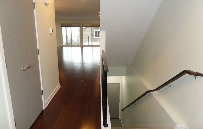 Immaculate and LARGE 4-Bedroom Home in Unbeatable Georgetown Location!!