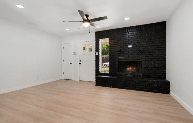 1414 TIMBERLAKE CIR