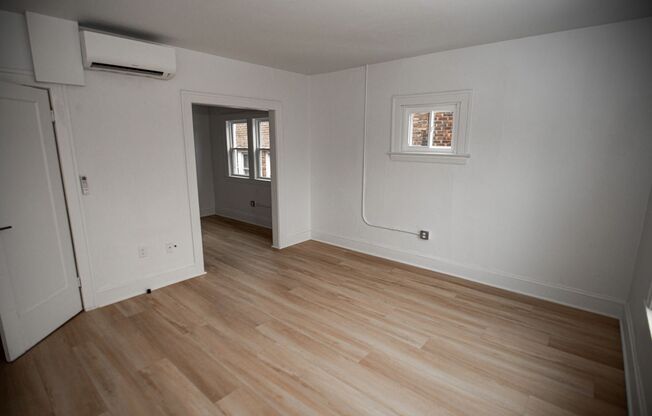 1 bed, 1 bath, 600 sqft, $899, Unit Unit 412