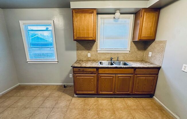 Nicely Updated 3 Bedroom 1 Bath Welcome Section 8