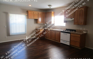 743 W SEPULVEDA