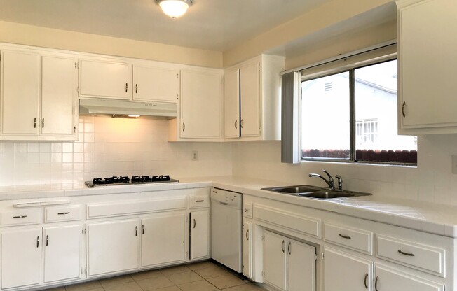 4441 W 134 ST