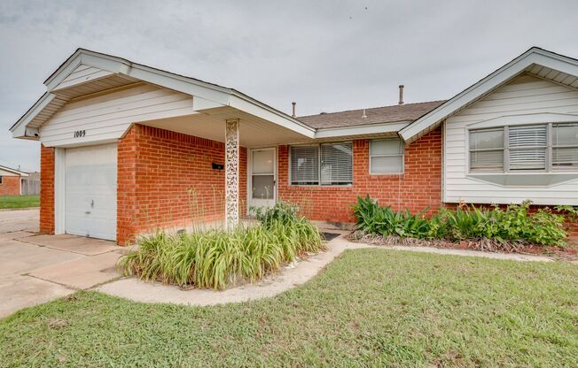 3Bed 1.5 Bath In Moore Schools!!!