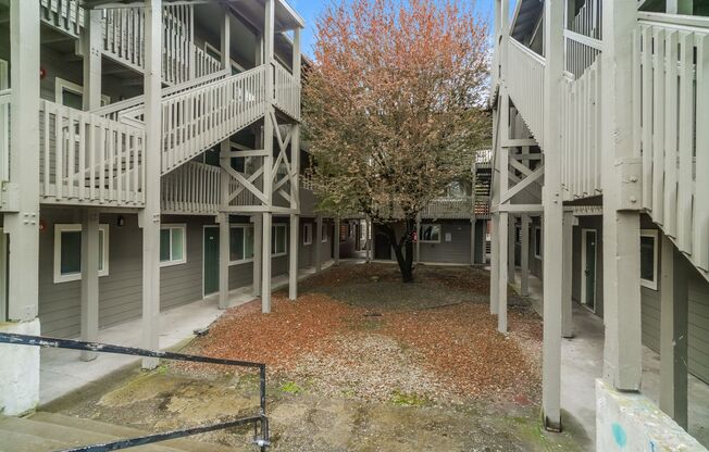 2 beds, 1 bath, 765 sqft, $1,220, Unit 2734