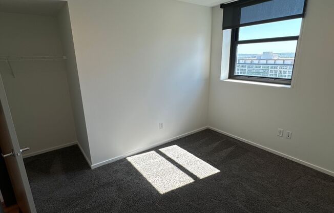 2 beds, 2 baths, 847 sqft, $1,595, Unit 717